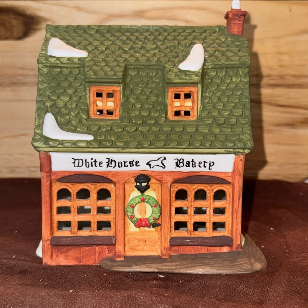 🐈‍⬛ Heritage VillageDickens “White Horse Bakery”